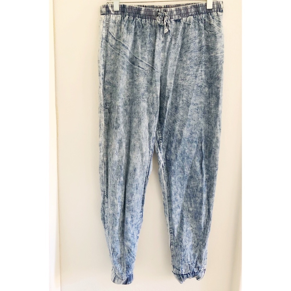 SALE! Sparkle n’ Fade Acid wash Joggers UO